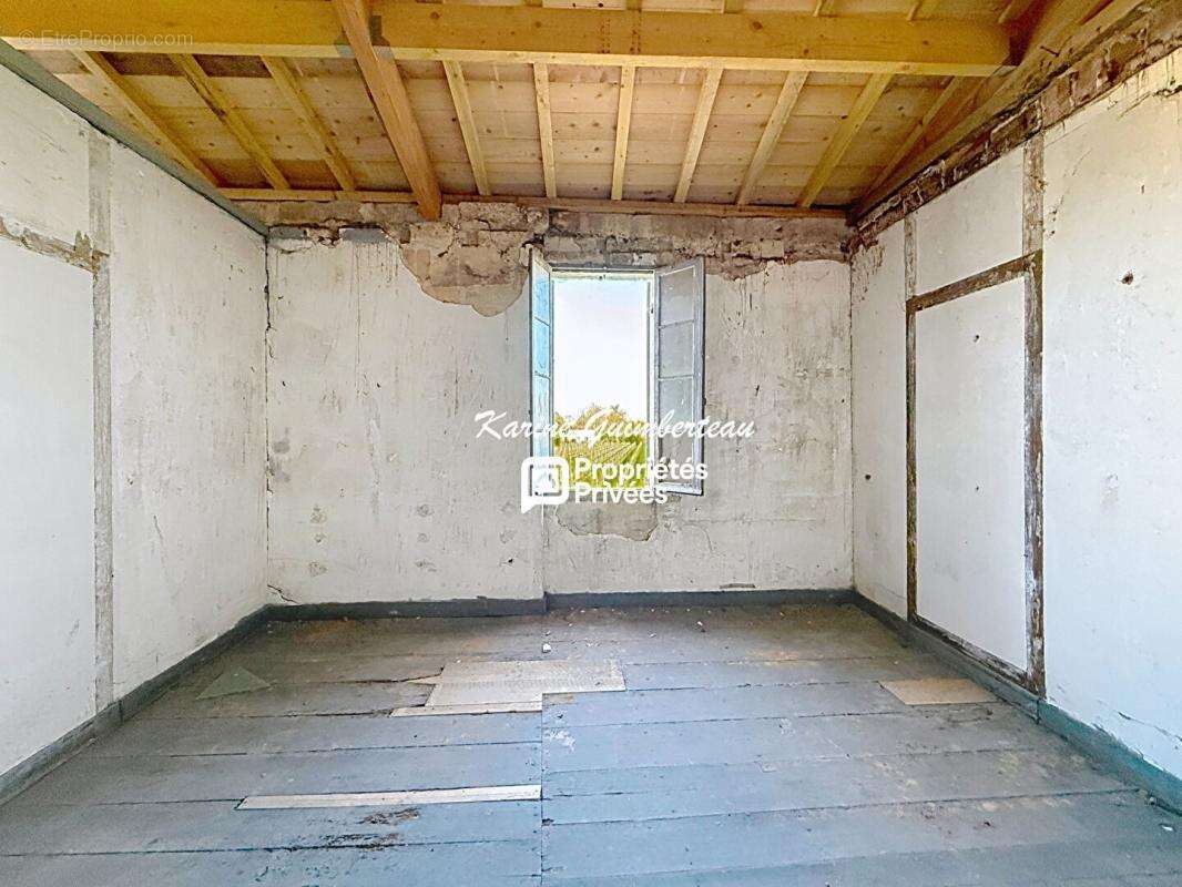 Maison à SAINT-EMILION