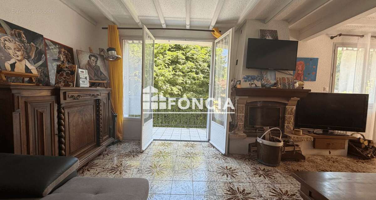 Appartement à VIZILLE
