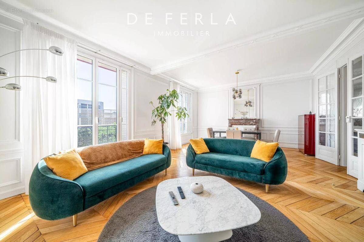 Appartement à PARIS-15E
