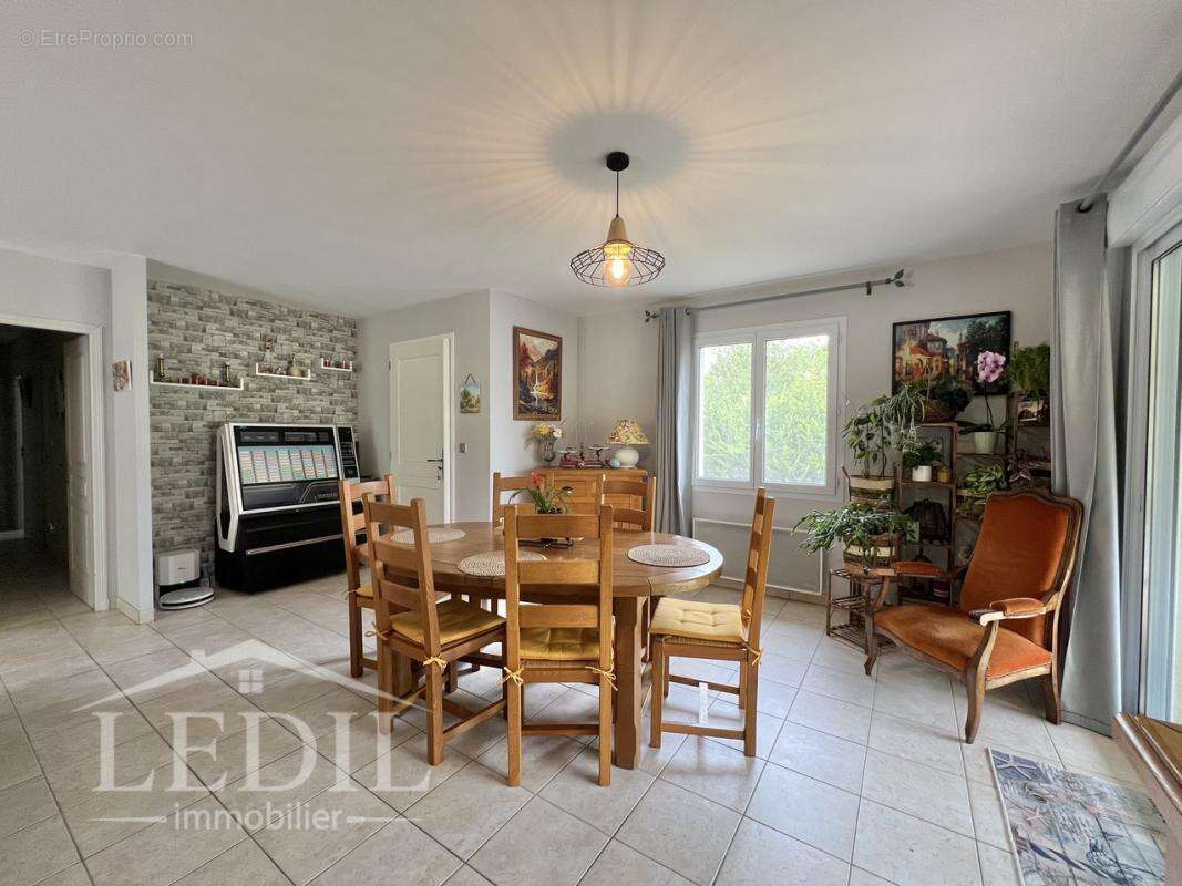 Maison à CASTELJALOUX