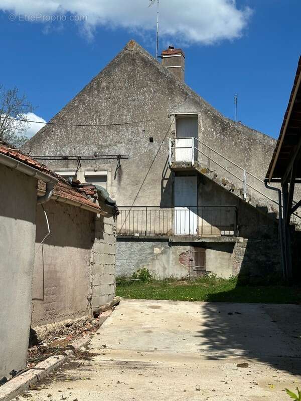 Maison à TORCY-ET-POULIGNY