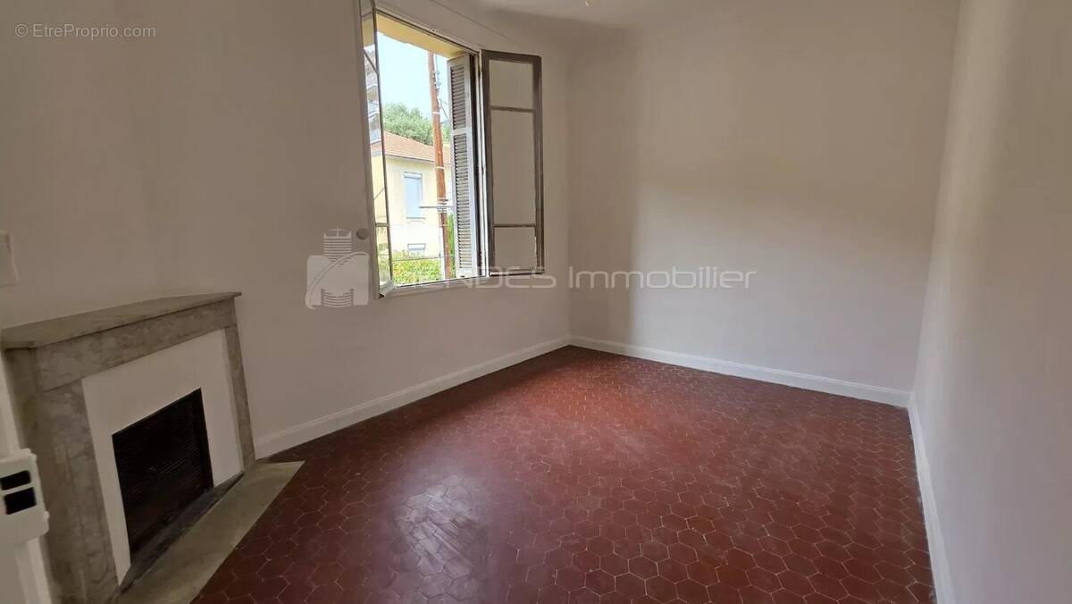 Photo Appartement à Beausoleil au prix de 275 000€