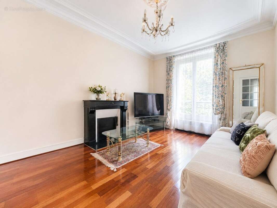 Appartement à CLICHY