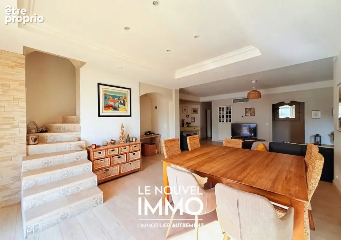 Maison 6 pièces 160 m² à vendre à Rognac (13340) - photo 3