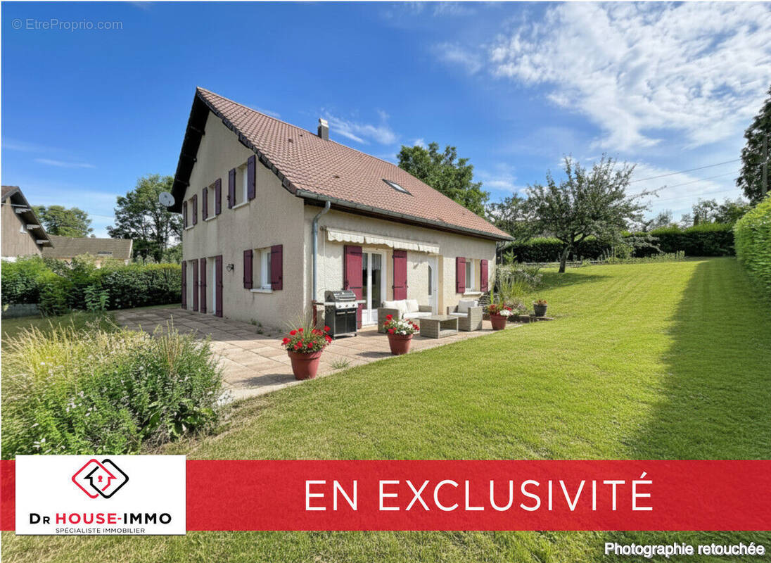 Maison à DOUCIER
