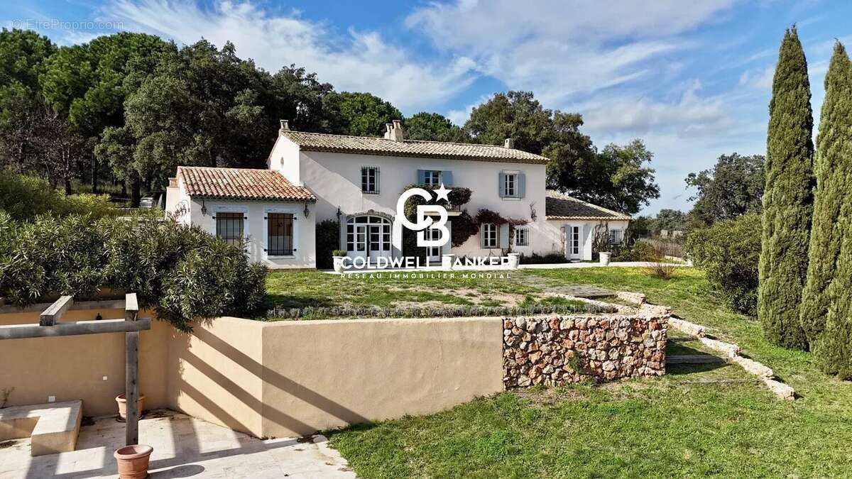 Maison à PLAN-DE-LA-TOUR