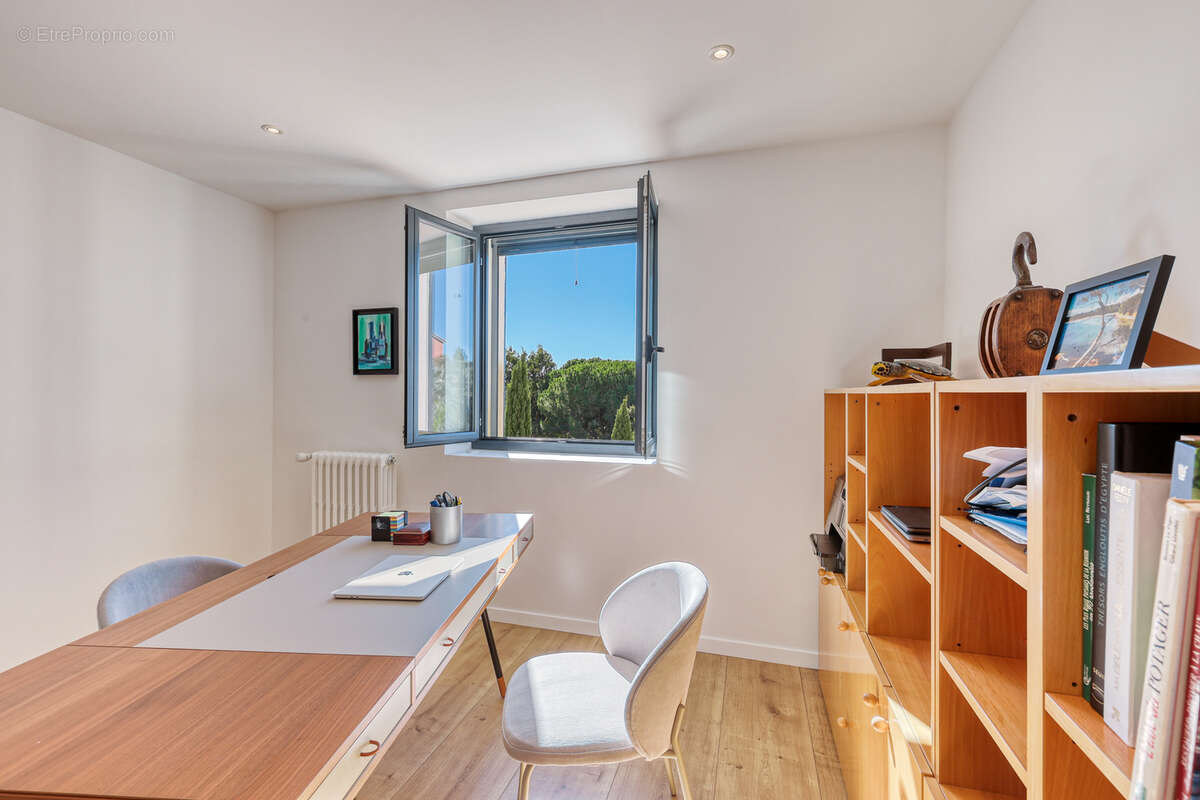 Maison à BORMES-LES-MIMOSAS