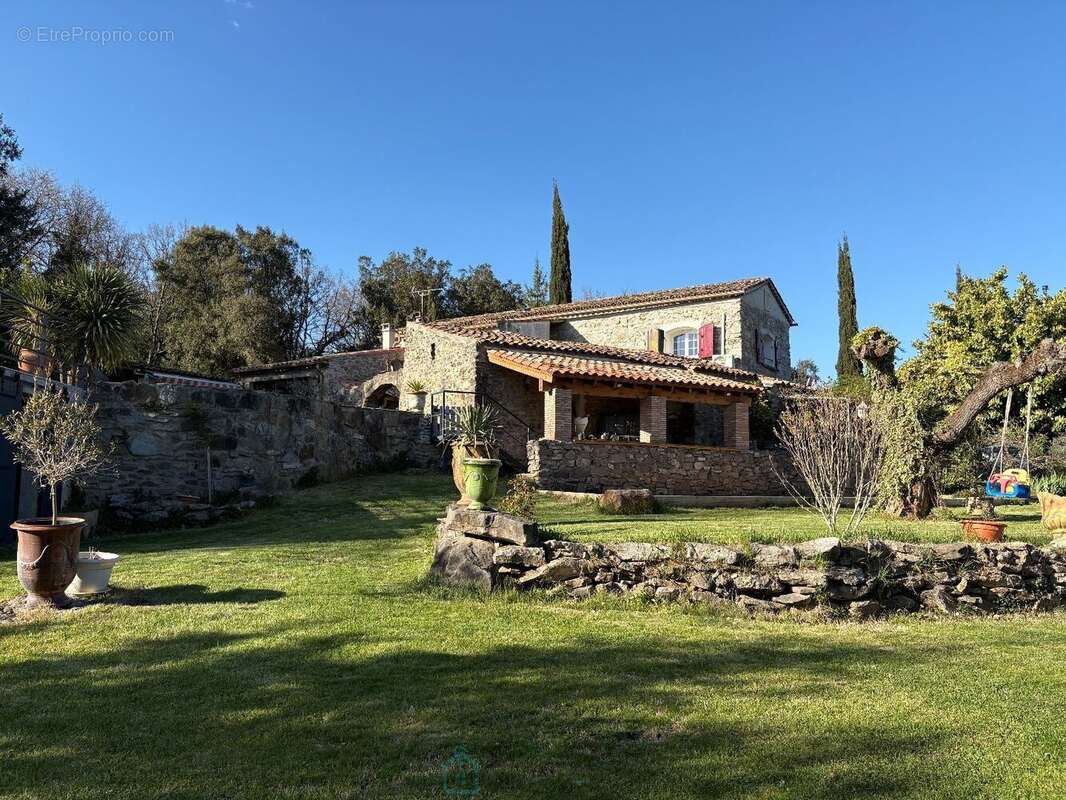 Maison à ROUSSON