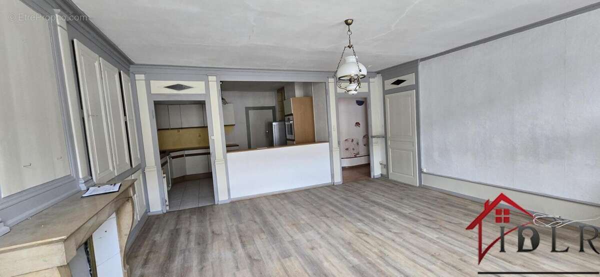 SALINS LES BAINS, Centre-Ville . Immeuble de rapport  289 m2 - photo 11