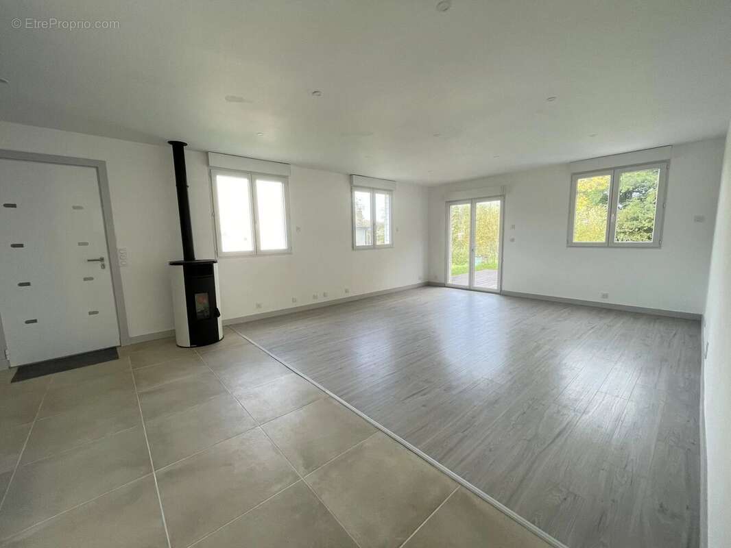 Maison à LA VICOMTE-SUR-RANCE