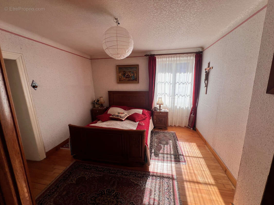 Maison à NEUVE-EGLISE