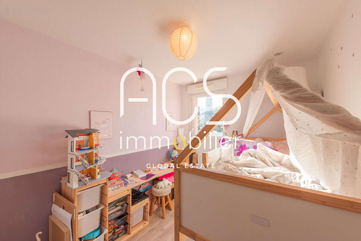 Maison à CHATEAUNEUF-LES-MARTIGUES