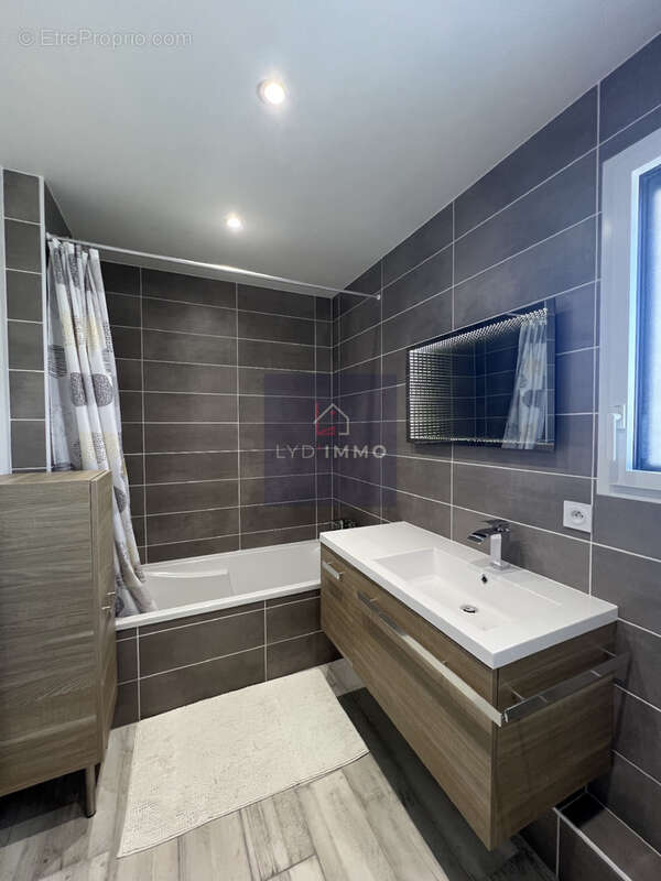 Maison à SAINT-GERMAIN-SUR-RHONE