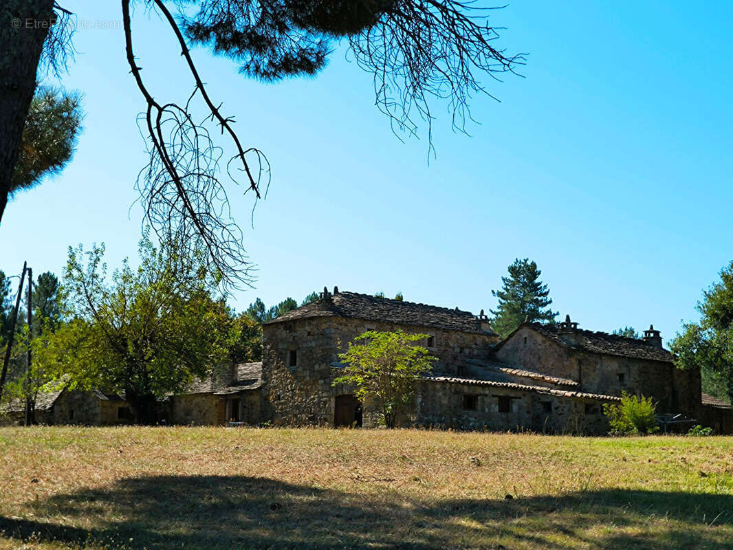 En plein coeur des cévennes authentique mas du XIIème siècle sur 7 hectares de terre - photo 10