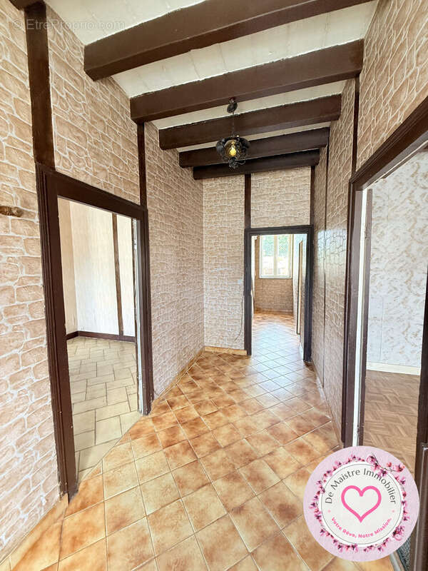Maison 93 m² à Viglain  - photo 8