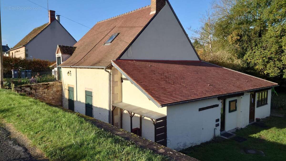 Maison à SAINT-JEANVRIN
