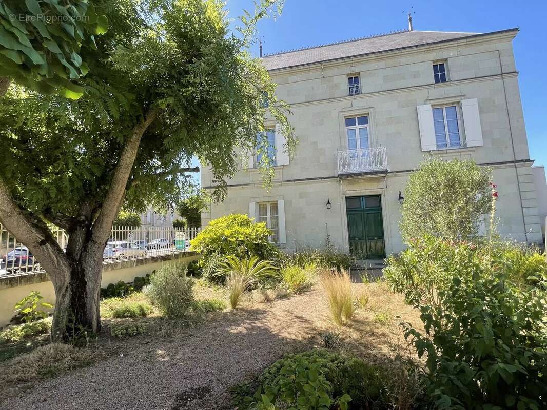 Maison à MONTREUIL-BELLAY