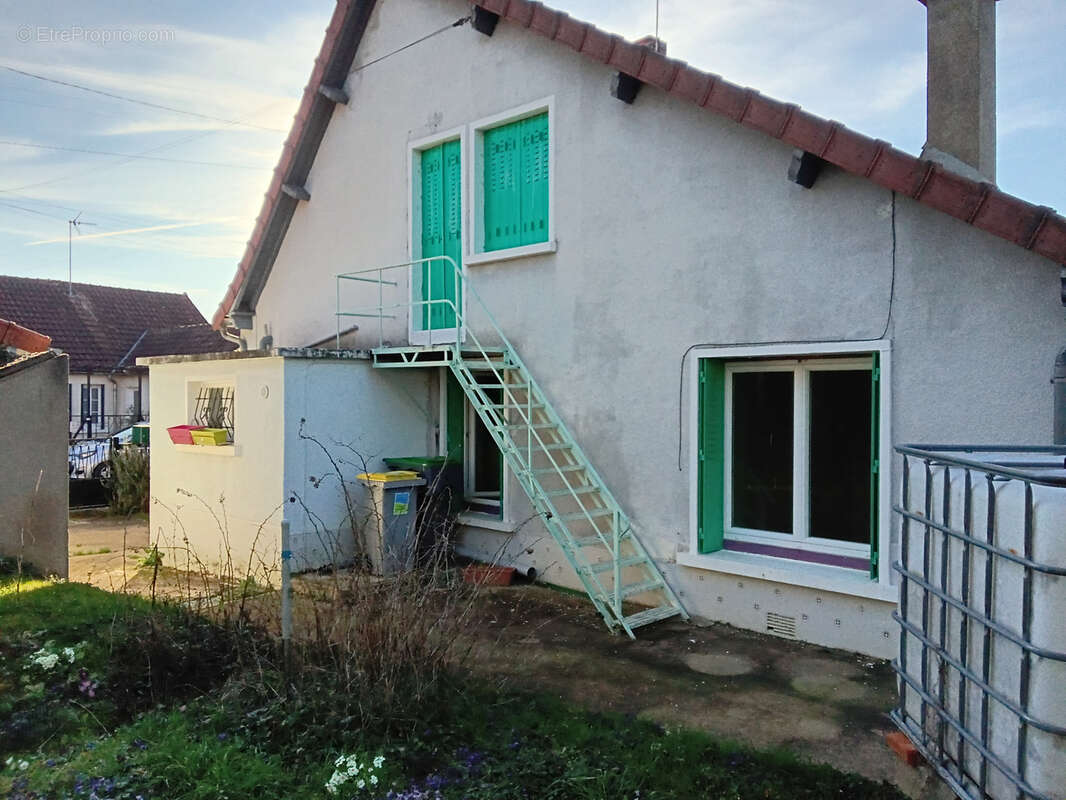 Maison à NERONDES