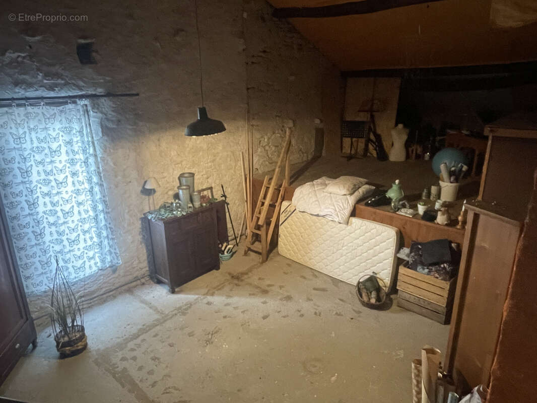 Maison à FAVIERES