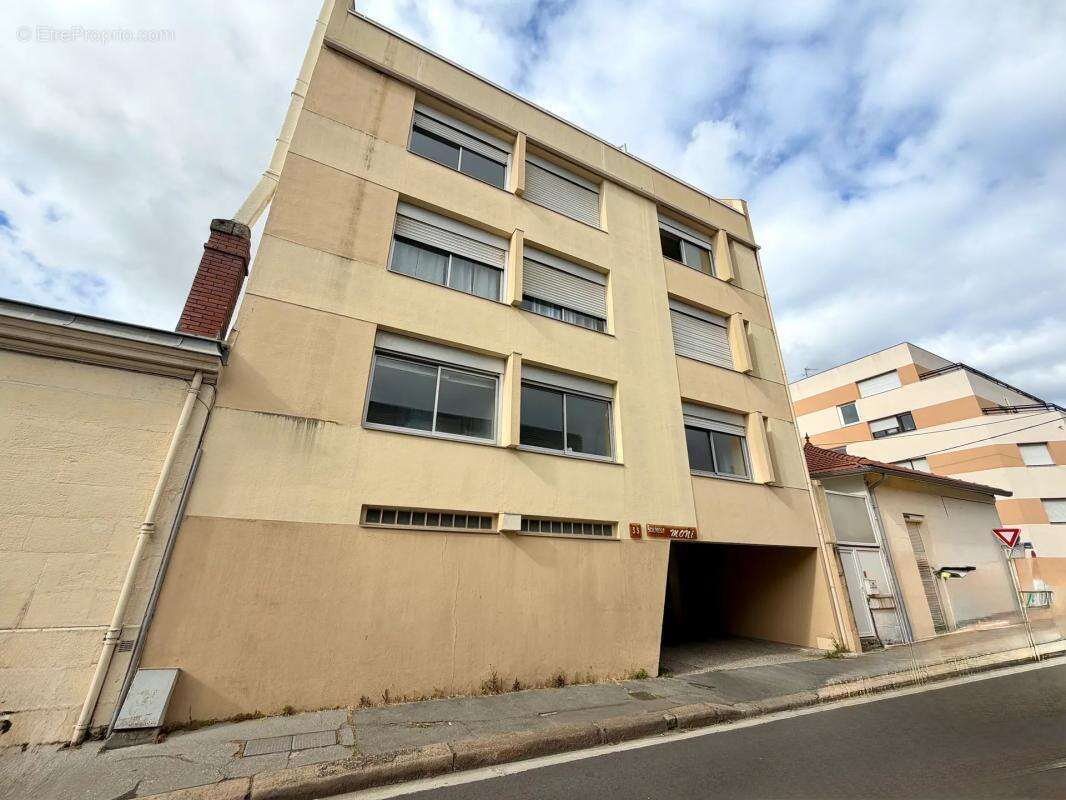 Charmant T1bis avec parking à Bordeaux - photo 6