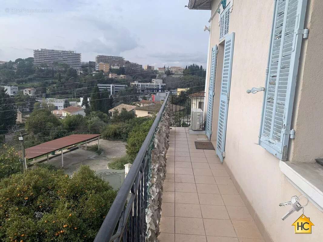 Appartement à LE CANNET