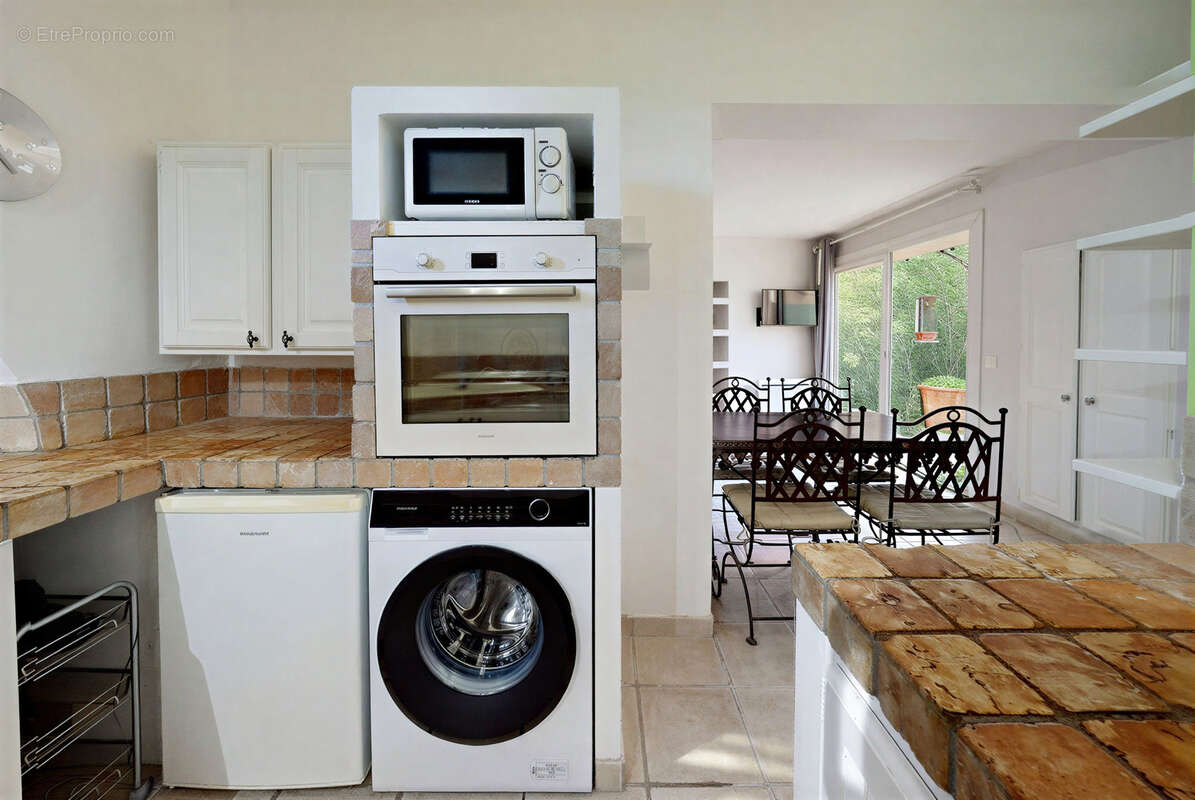 Appartement à VENELLES