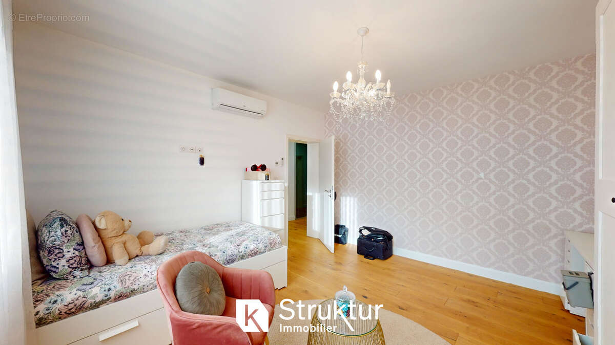 Appartement à SEREMANGE-ERZANGE