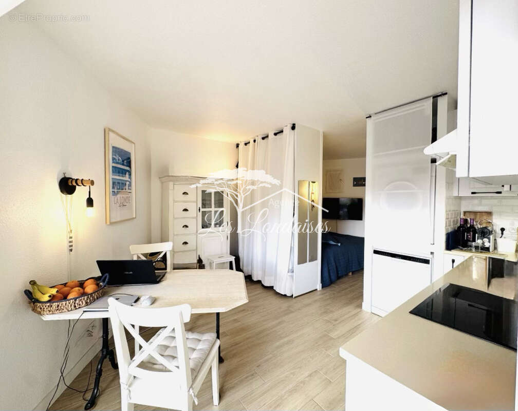 Appartement à LA LONDE-LES-MAURES