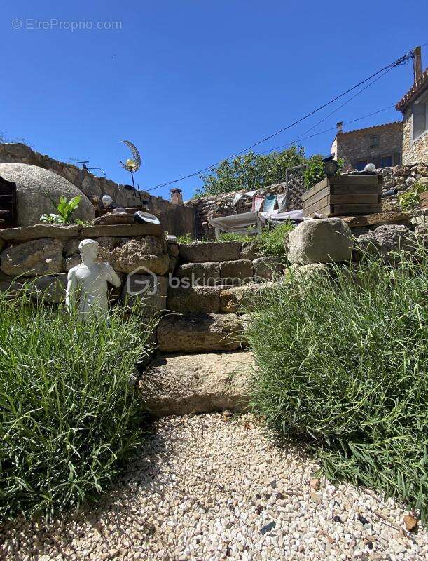 Maison à FONTJONCOUSE