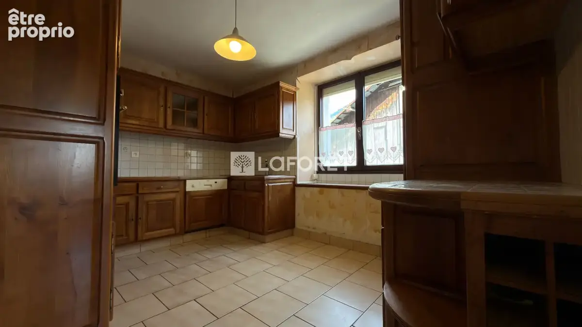 À vendre , maison à rénover au c?ur du village de pussy , la léchère 4 pièces - photo 7