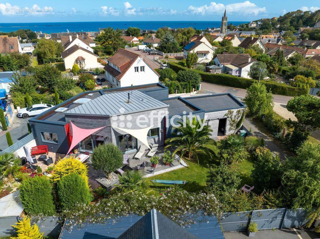 Maison à ARROMANCHES-LES-BAINS