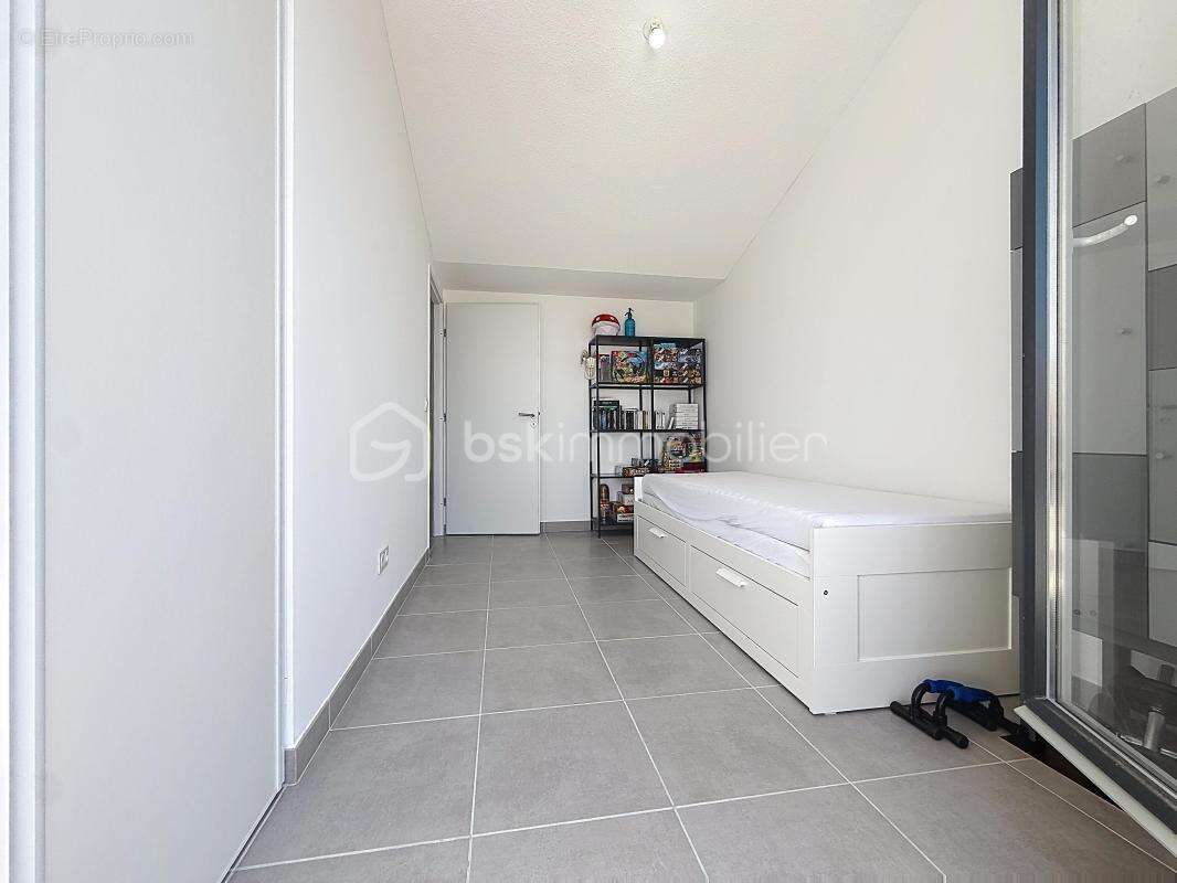 Appartement à SAINT-BRES