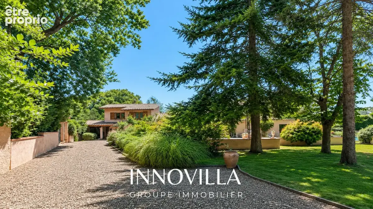 Belle propriété T7 sur une magnifique parcelle arboré de 2700m2. - photo 2