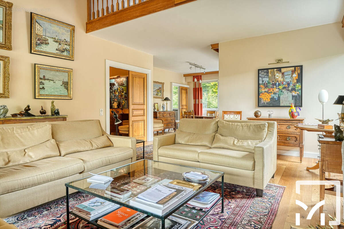 Appartement à LOUVECIENNES