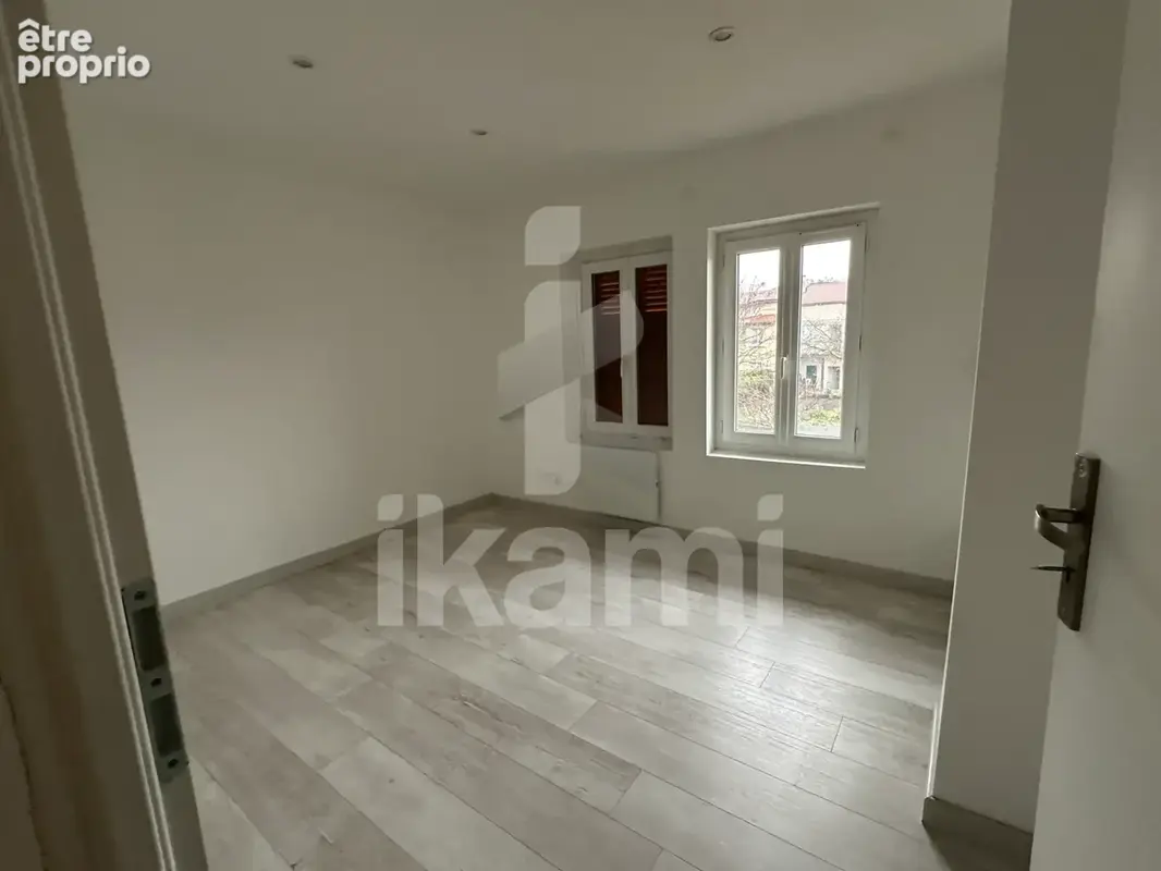 Magnifique duplex lumineux avec terrasse, jardin et garage   environnement calme - photo 7