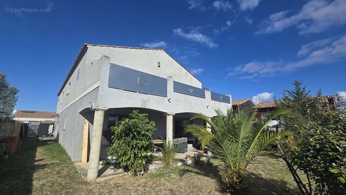 Maison à VILLEMOUSTAUSSOU