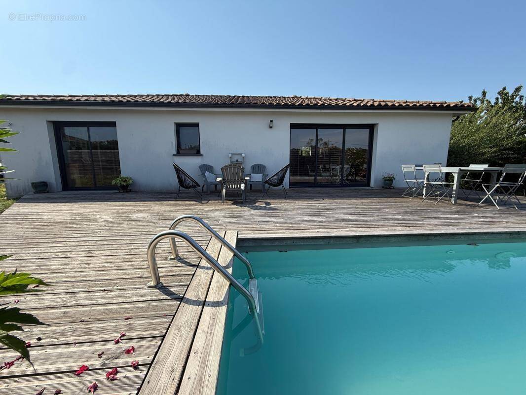 Maison à TOULENNE