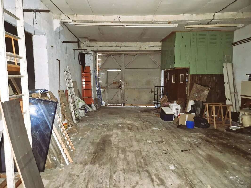 Maison de ville avec un énorme potentiel - photo 11