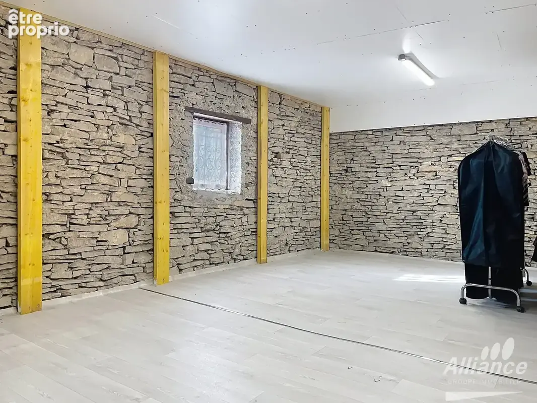 Maison avec 4 chambres terrain 1835  m2 avec grange - photo 22