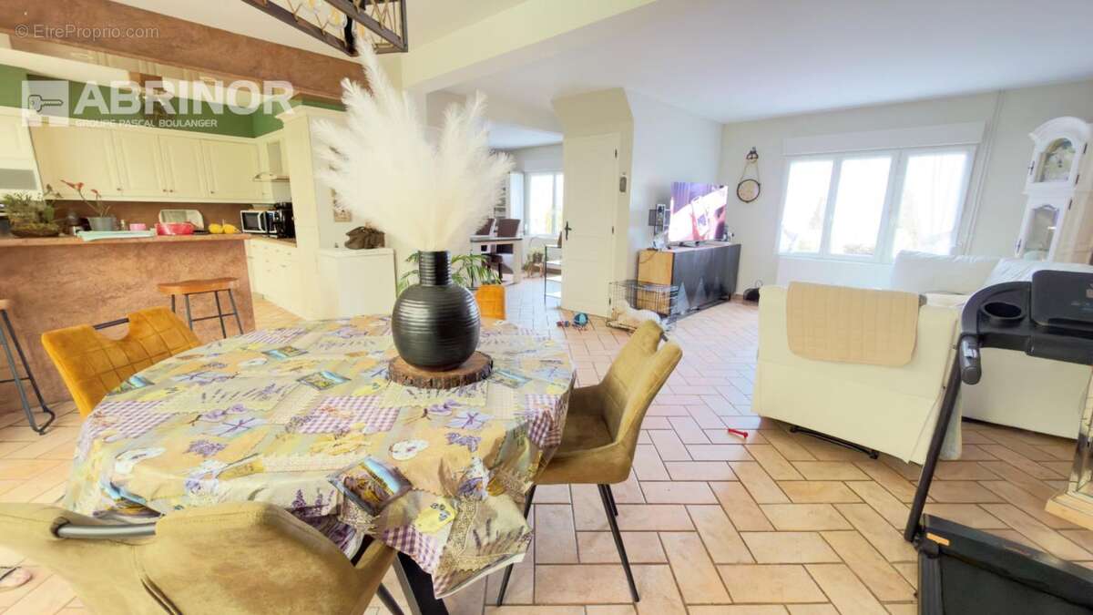 Maison à ENNETIERES-EN-WEPPES