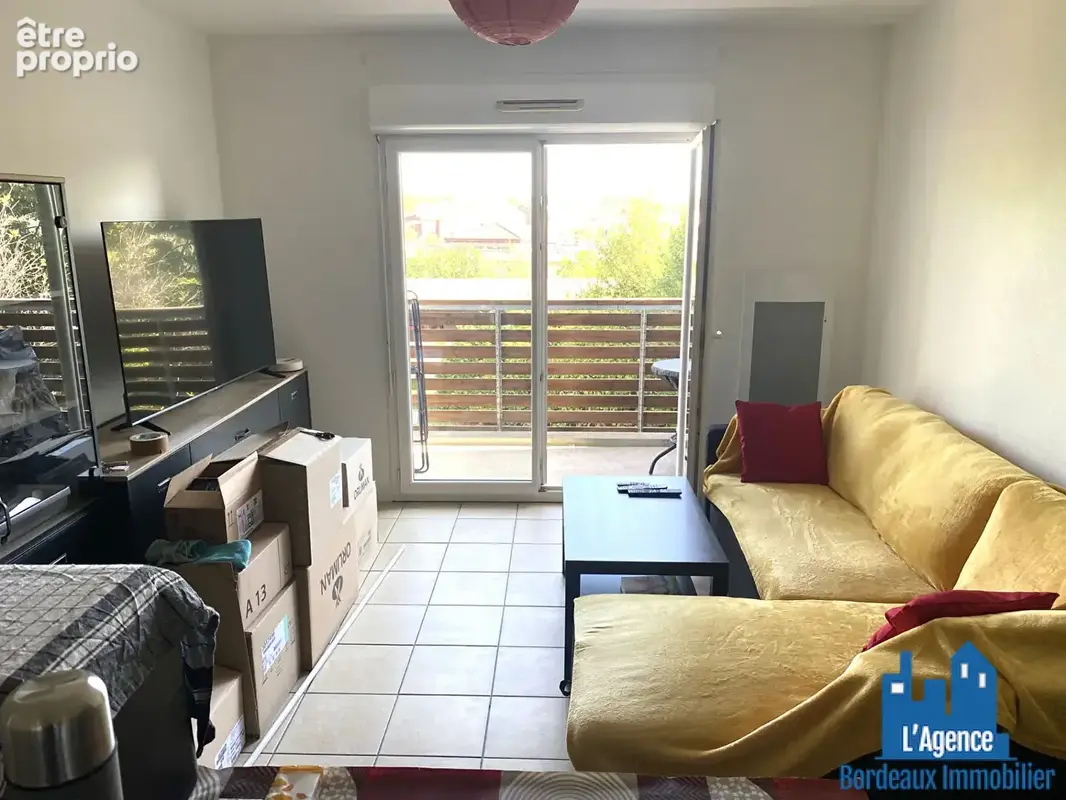 Bègles - appartement type 2 de 38 m²  avec une loggia de 3,5 m² + place de parking en sous-sol. benoît trement - o6 51 26 22 32. - photo 2