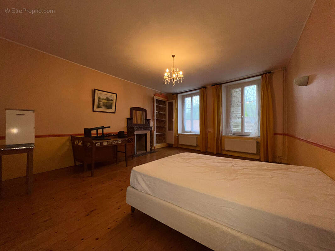 Maison à PONTFAVERGER-MORONVILLIERS