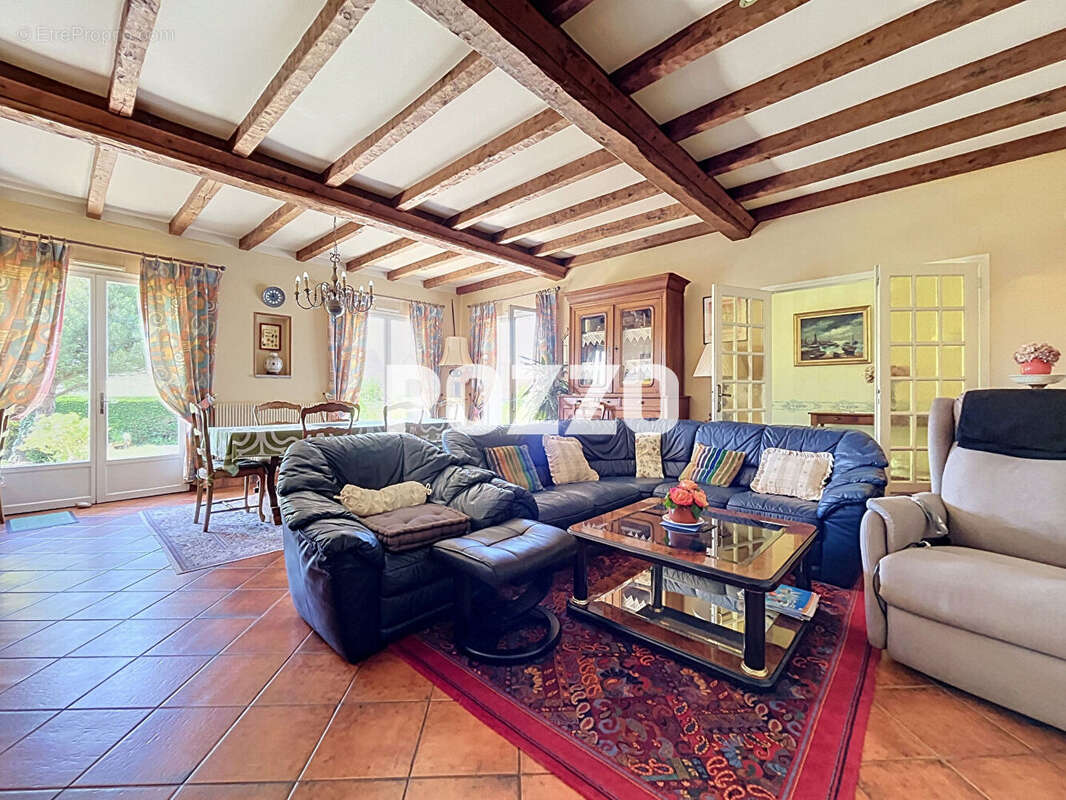 Maison Saint Martin de Bréhal 6 pièces 129 m2 environ - photo 3