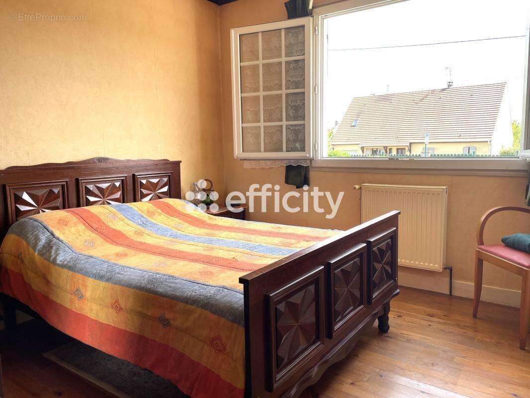 Maison à SAINTE-GENEVIEVE