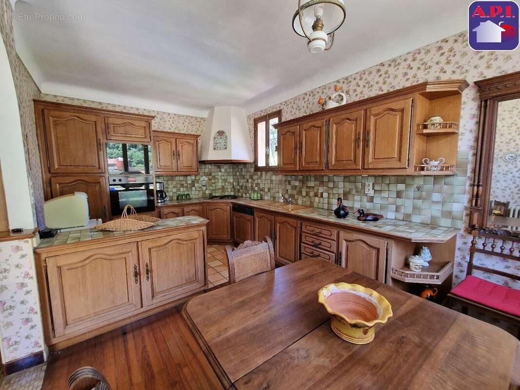 Maison 139 m² à Tarascon-Sur-Ariege  - photo 4