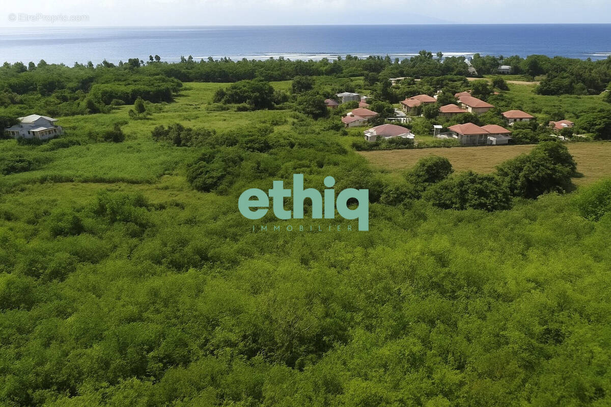 Terrain à GRAND-BOURG