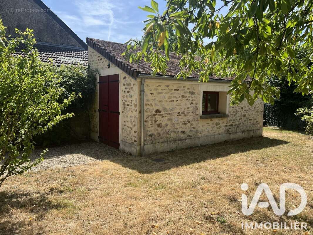Maison 118 m² à Saint-Martin-Des-Champs  - photo 3