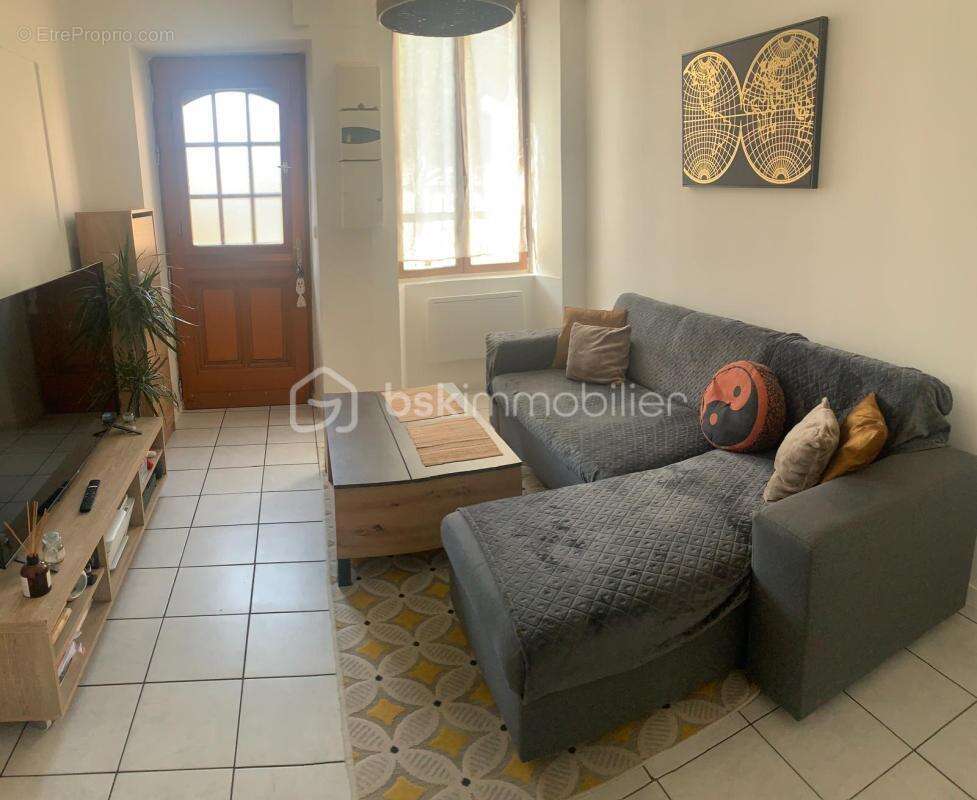 Appartement à VILLENEUVE-SUR-YONNE