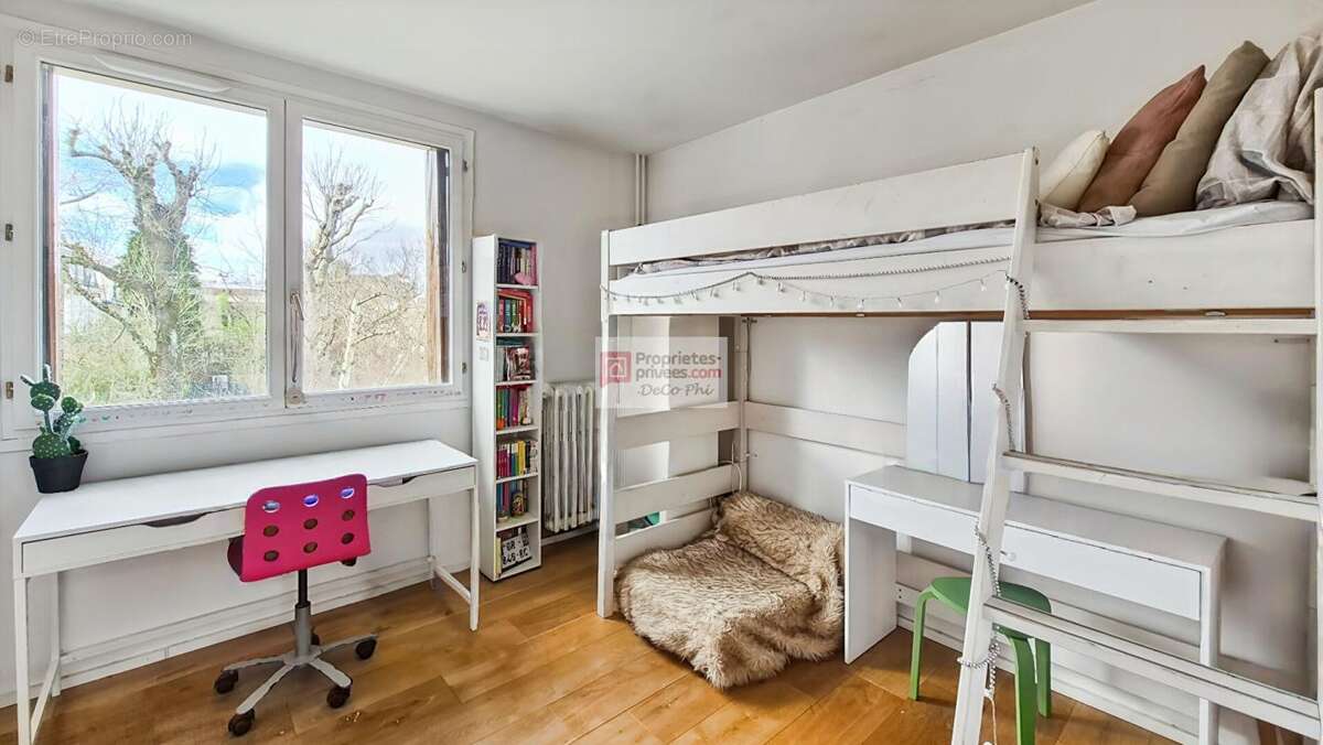 Appartement à VILLE-D'AVRAY