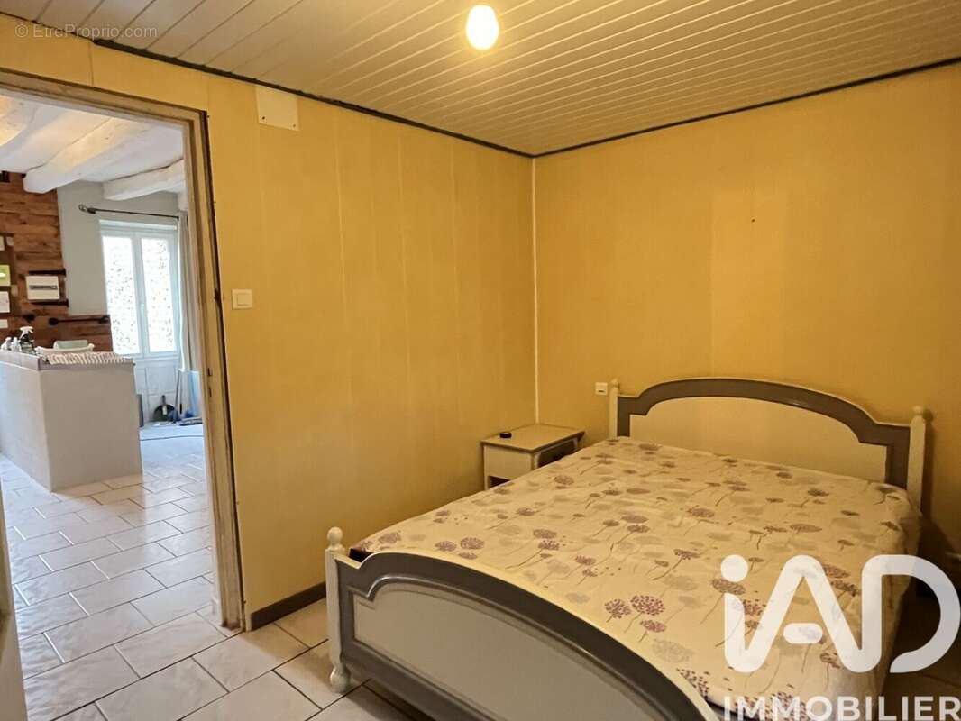 Maison 56 m² à Nalliers  - photo 3